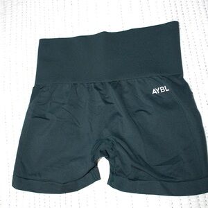 AYBL Empower Seamless Short w/Scrunch- S